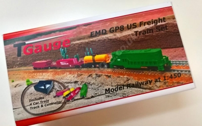 (R-041/EMD-G)EMD GP8 Green US Freight Train Set 120mm Radius (R-041/EMD-G)EMD GP8 Green US Freight Train Set 120mm Radius